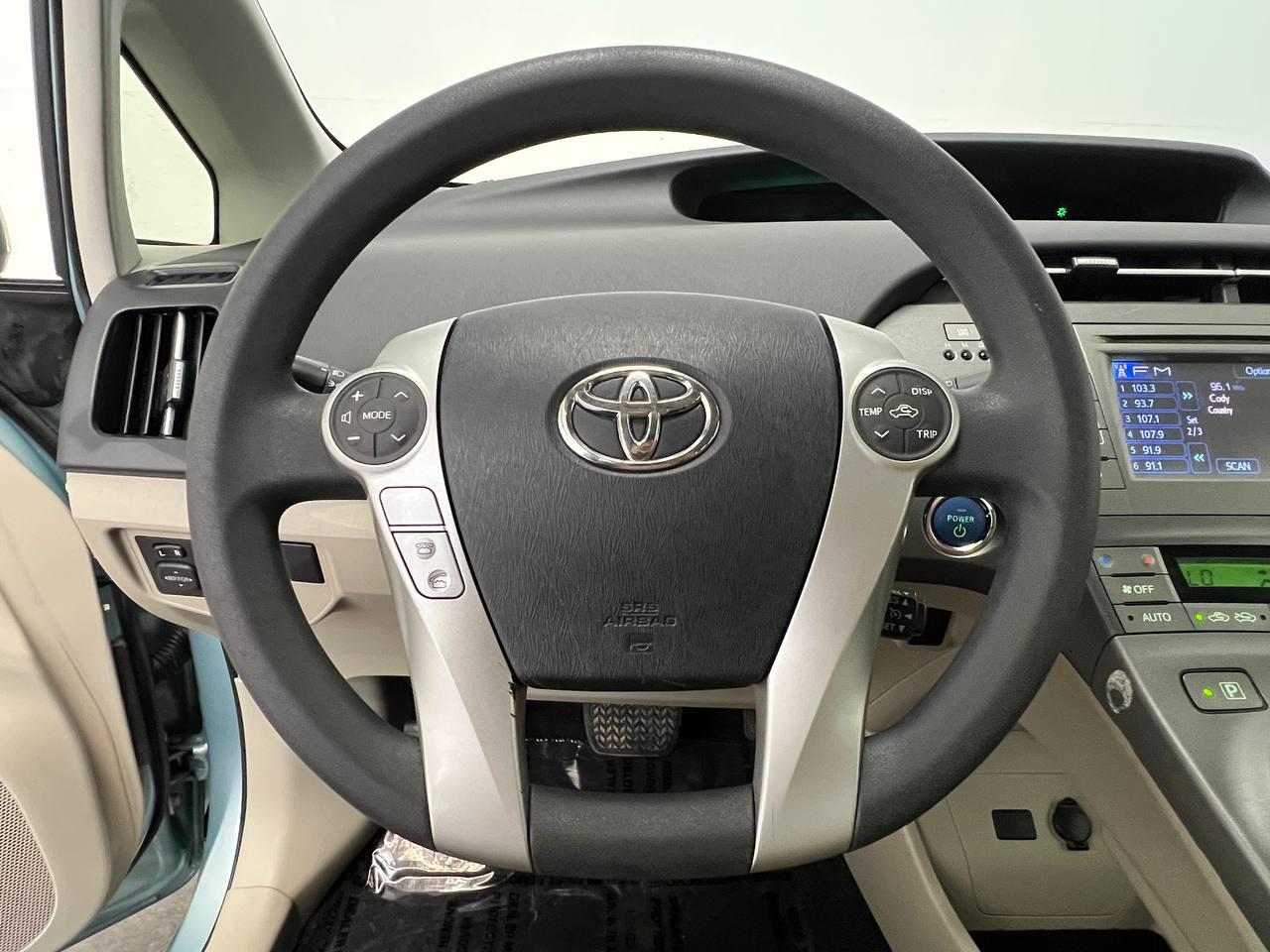 Toyota Prius Two 2012