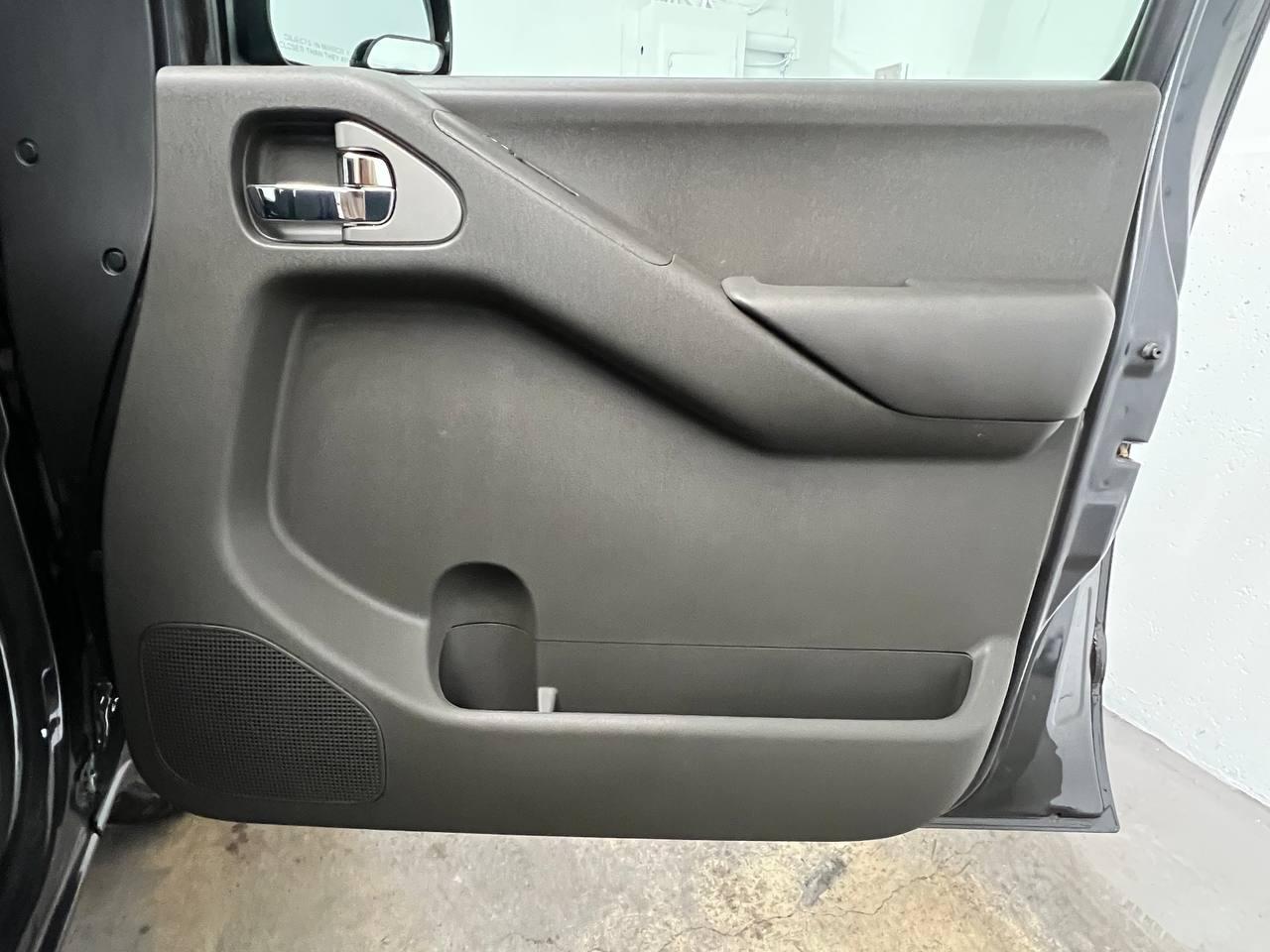 Nissan Frontier 2WD King Cab V6 Auto SV 2013