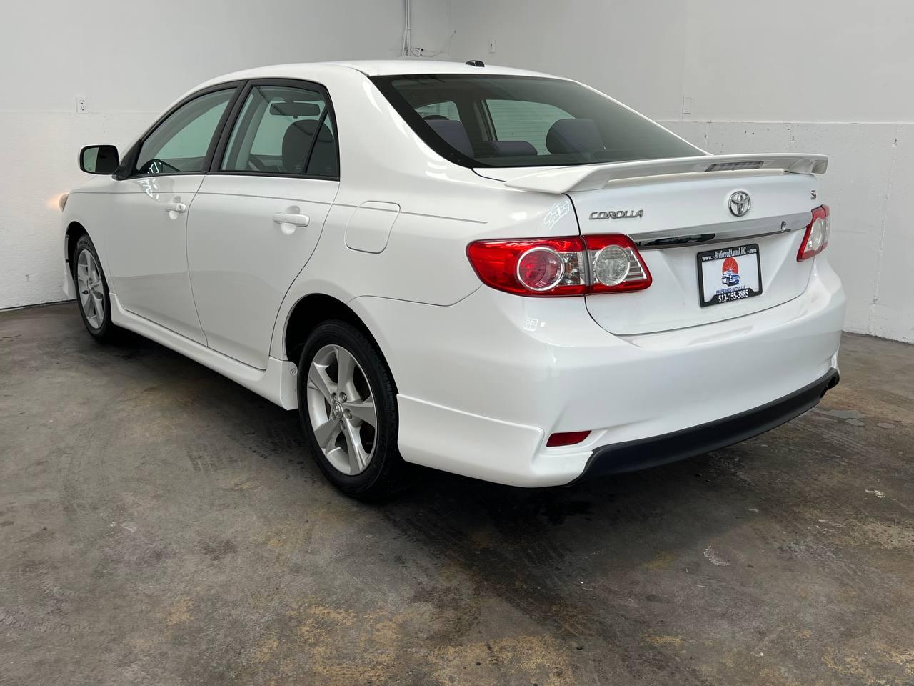 Toyota Corolla S 2011