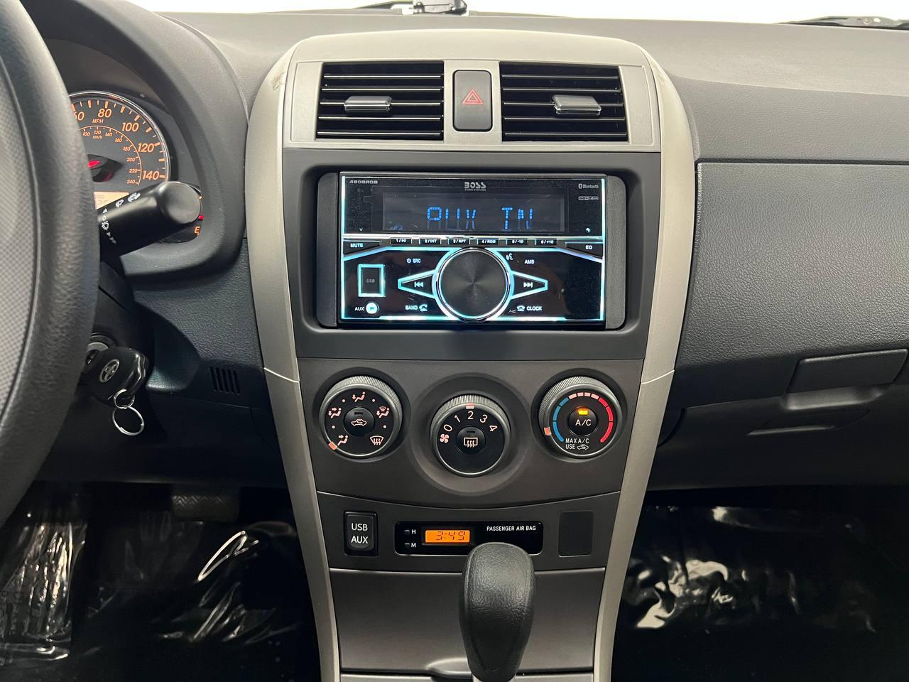 Toyota Corolla S 2011