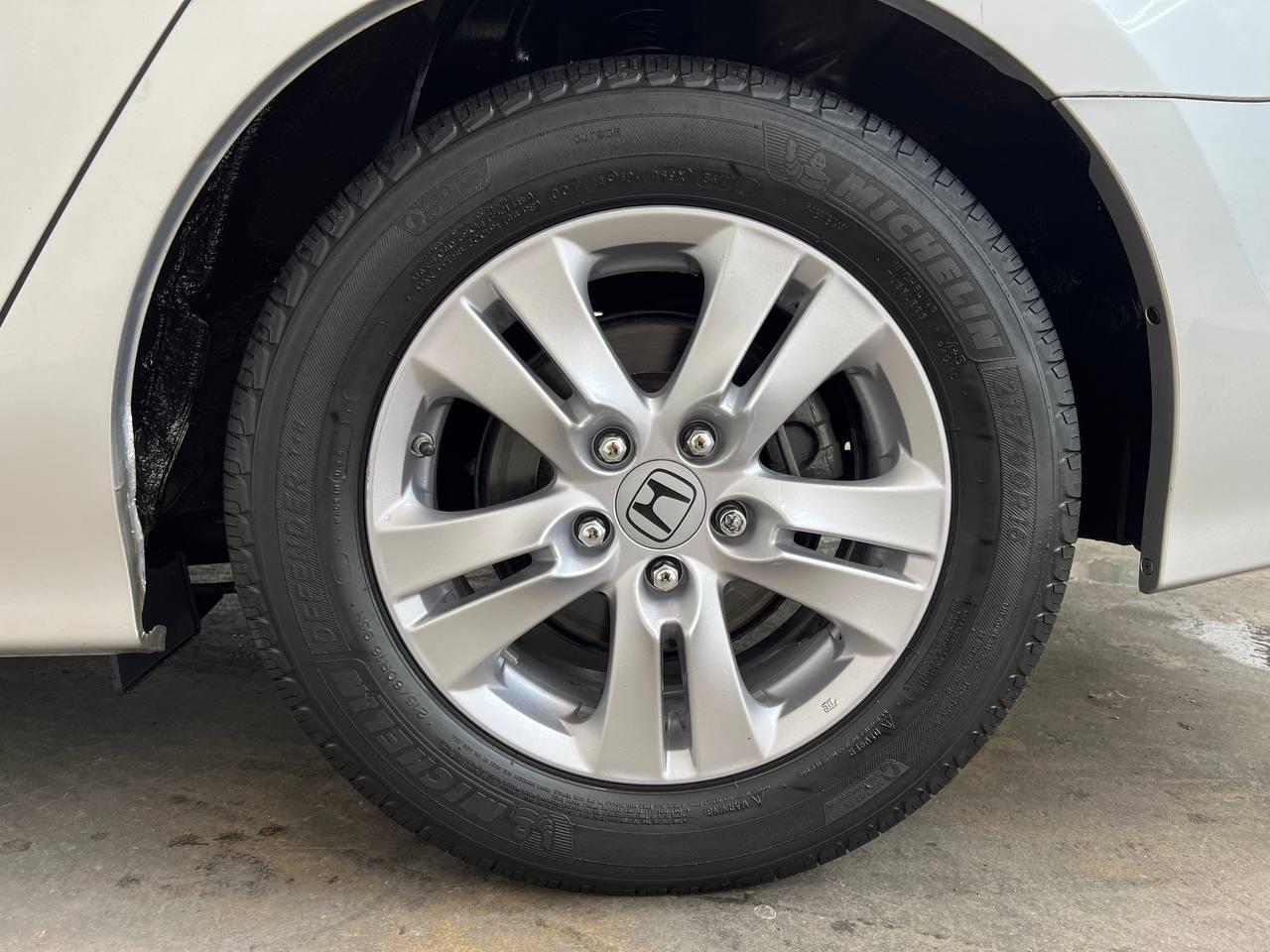 Honda Accord Sdn SE Auto 2012
