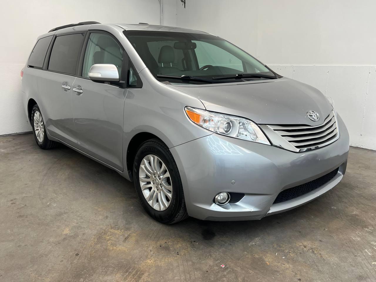 Toyota Sienna Limited 7-Passenger AWD 2013
