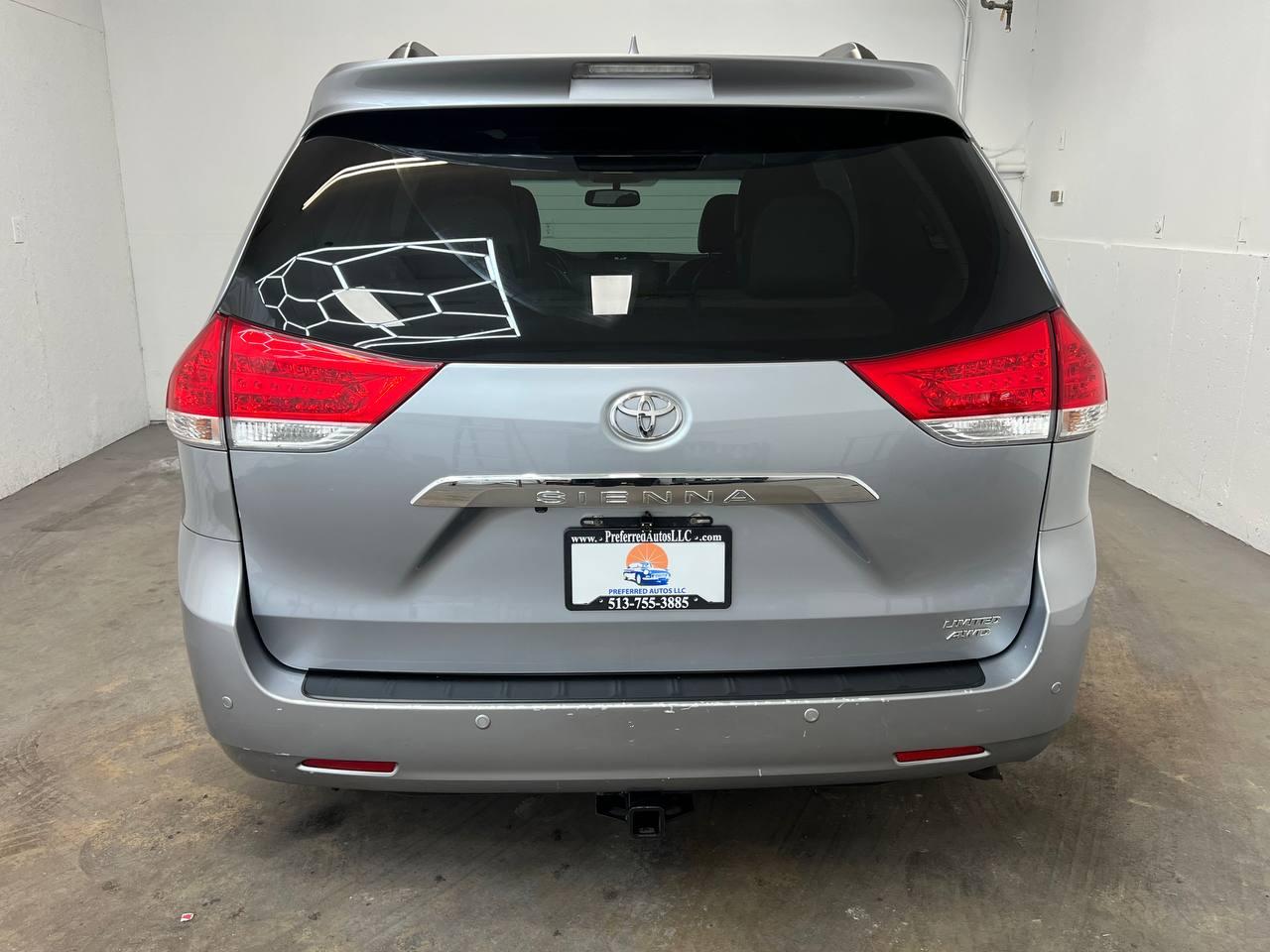 Toyota Sienna Limited 7-Passenger AWD 2013