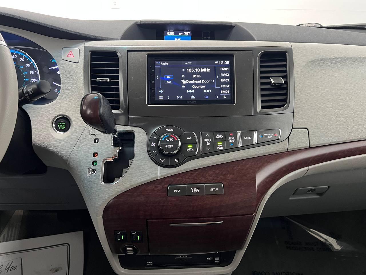Toyota Sienna Limited 7-Passenger AWD 2013
