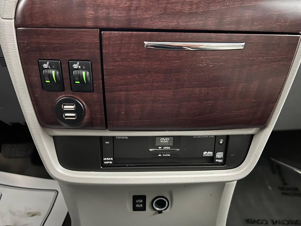 Toyota Sienna Limited 7-Passenger AWD 2013