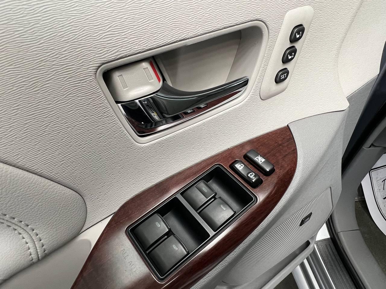 Toyota Sienna Limited 7-Passenger AWD 2013