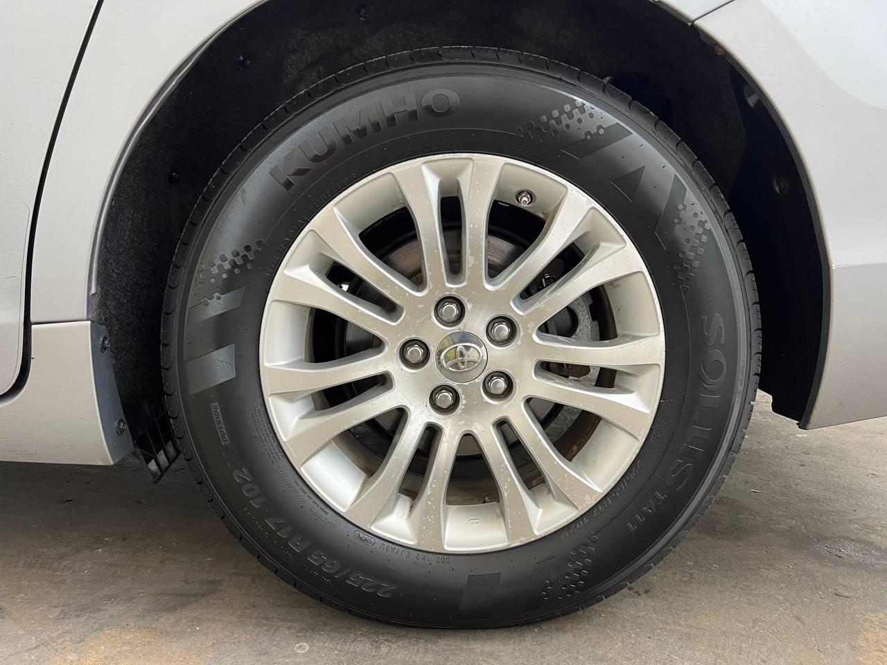 Toyota Sienna Limited 7-Passenger AWD 2013