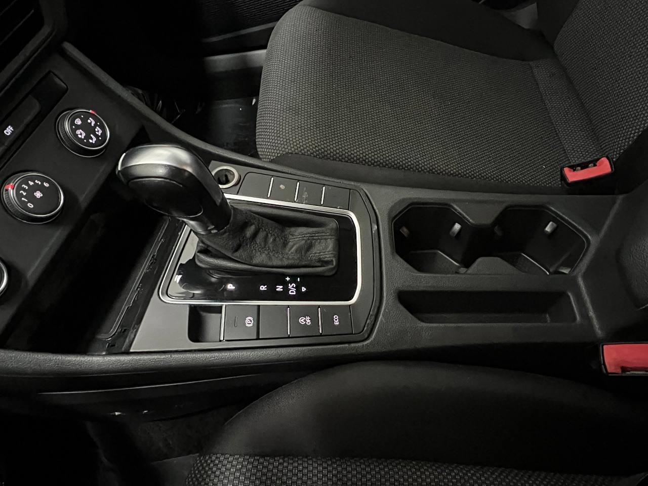 Volkswagen Jetta R-Line Auto w/ULEV 2019