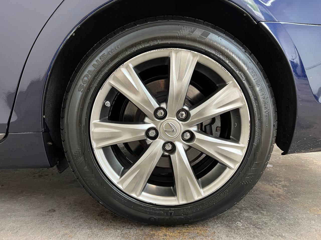 Lexus GS 350 4D Sedan AWD 2011