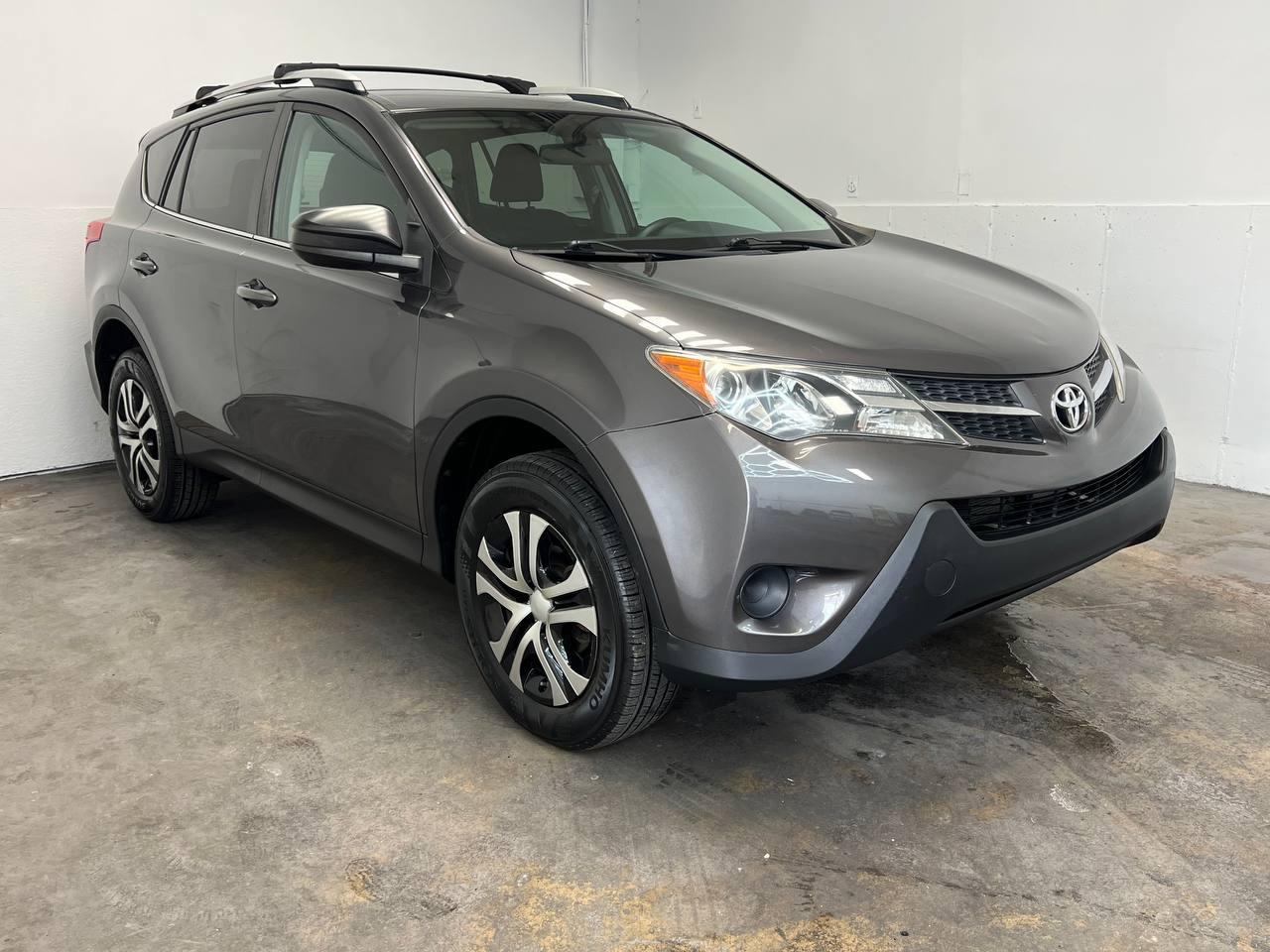 Toyota RAV4 LE AWD 2015