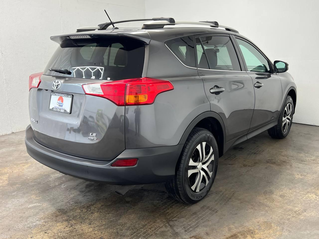 Toyota RAV4 LE AWD 2015