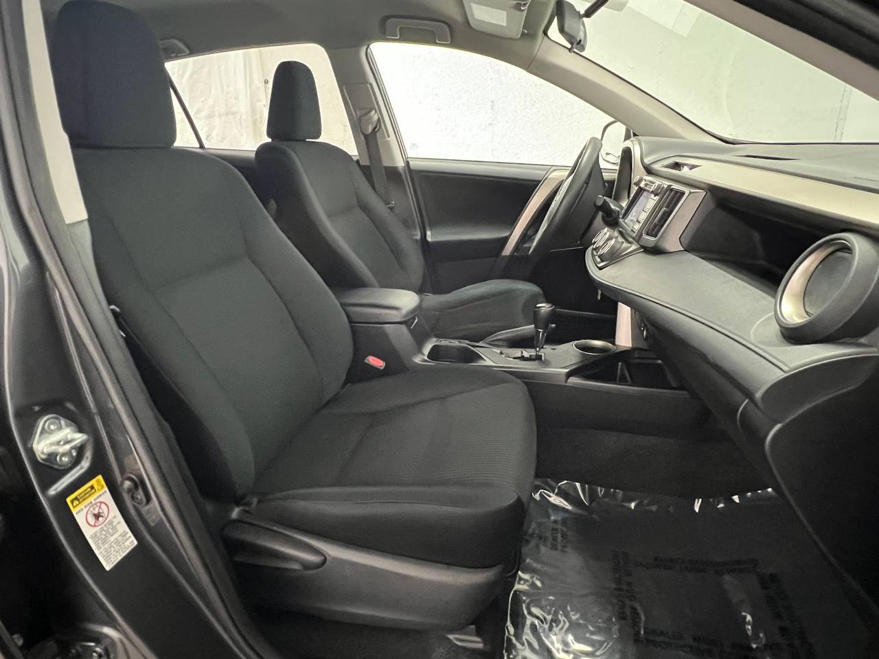 Toyota RAV4 LE AWD 2015