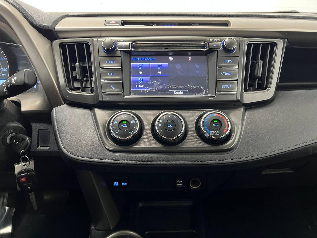 Toyota RAV4 LE AWD 2015