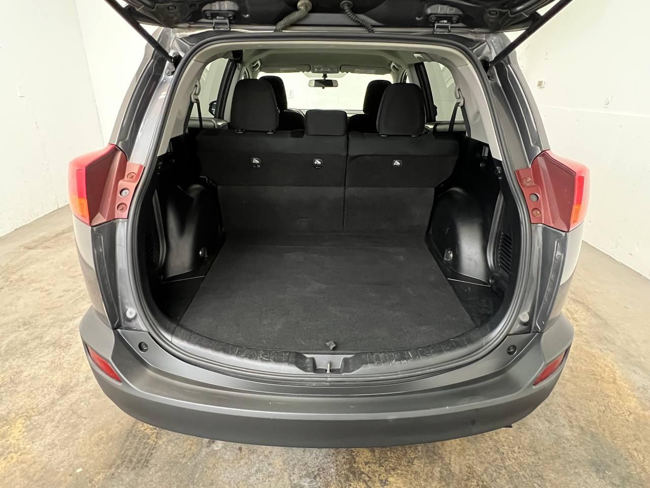 Toyota RAV4 LE AWD 2015