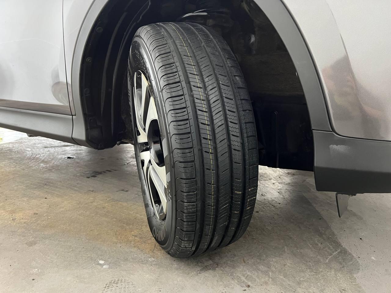 Toyota RAV4 LE AWD 2015