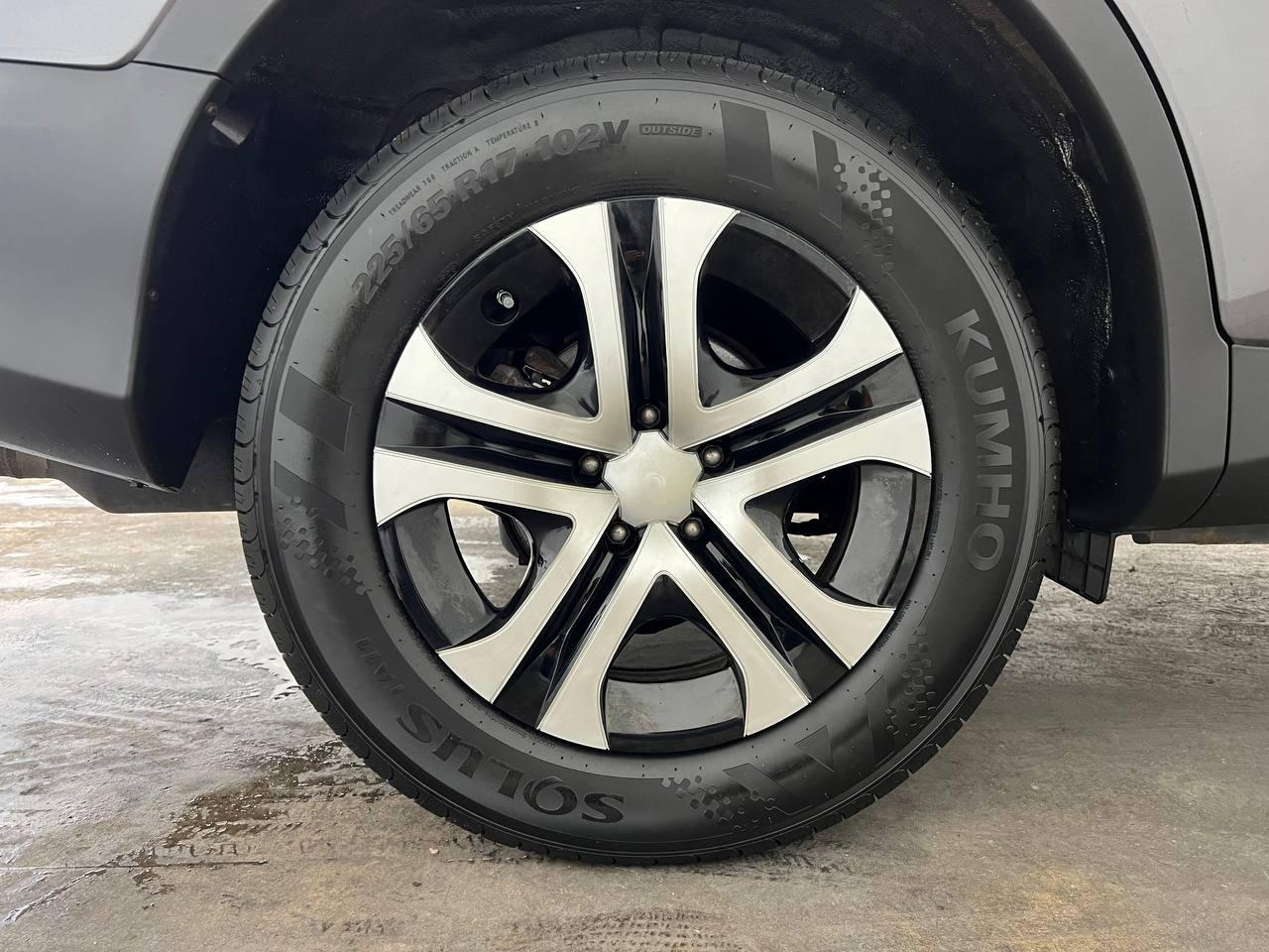 Toyota RAV4 LE AWD 2015