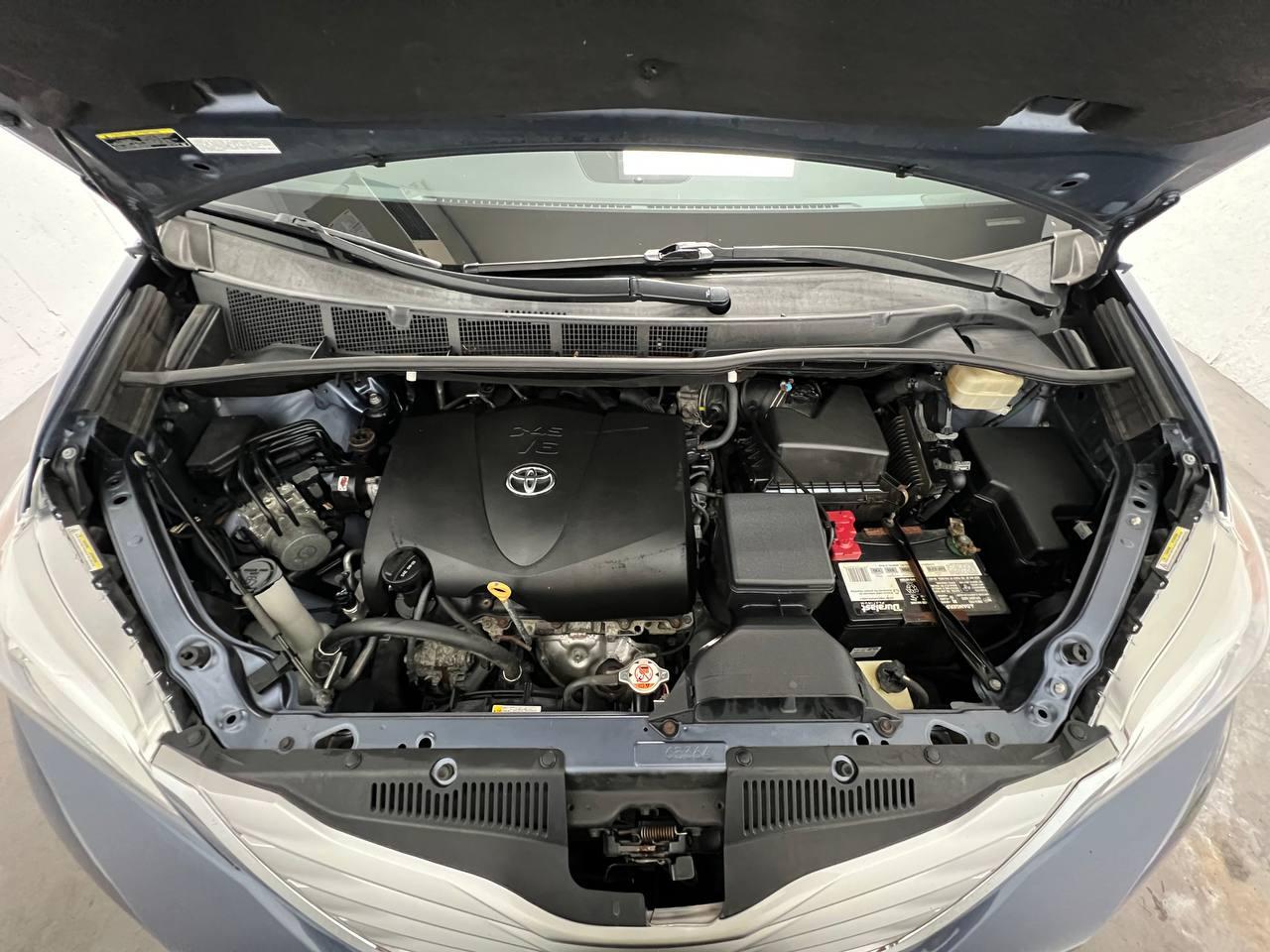 Toyota Sienna  2017