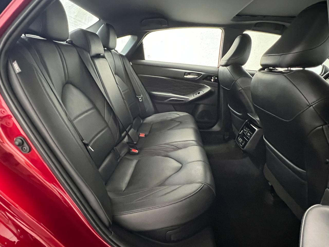 Toyota Avalon Hybrid Limited 2021