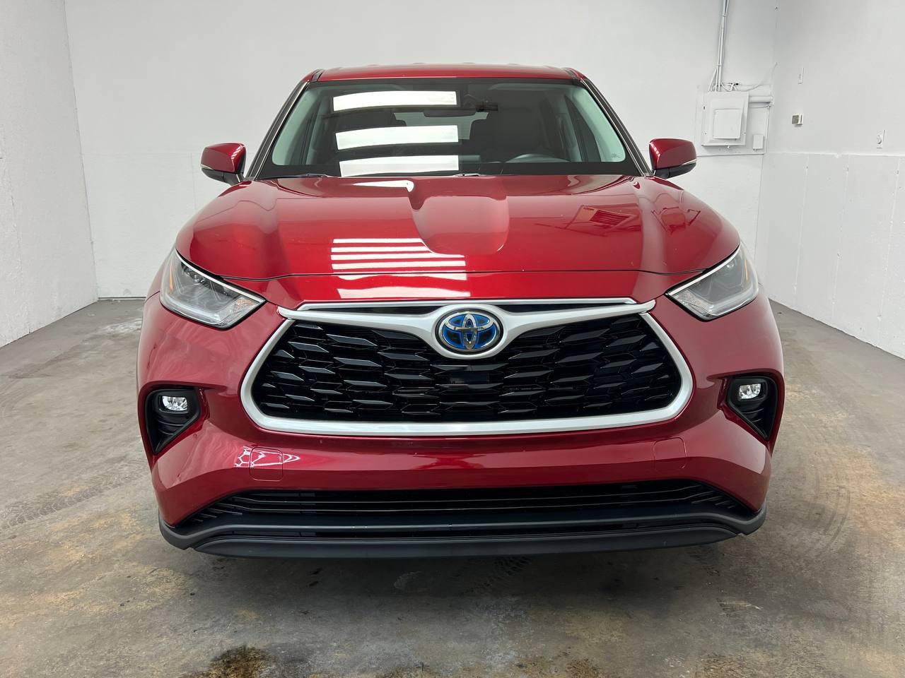 Toyota Highlander Hybrid  2021