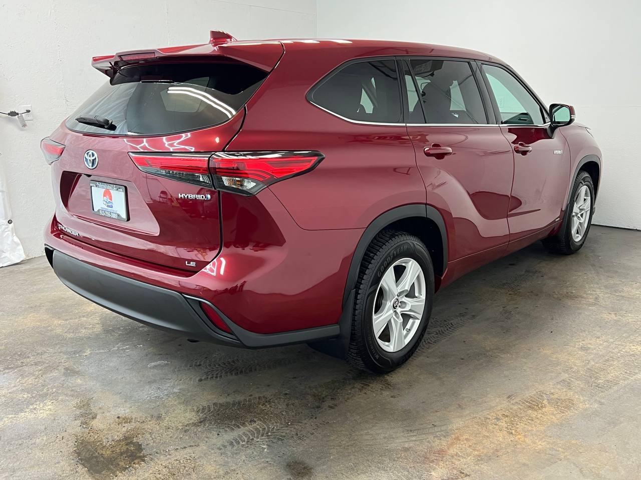 Toyota Highlander Hybrid  2021