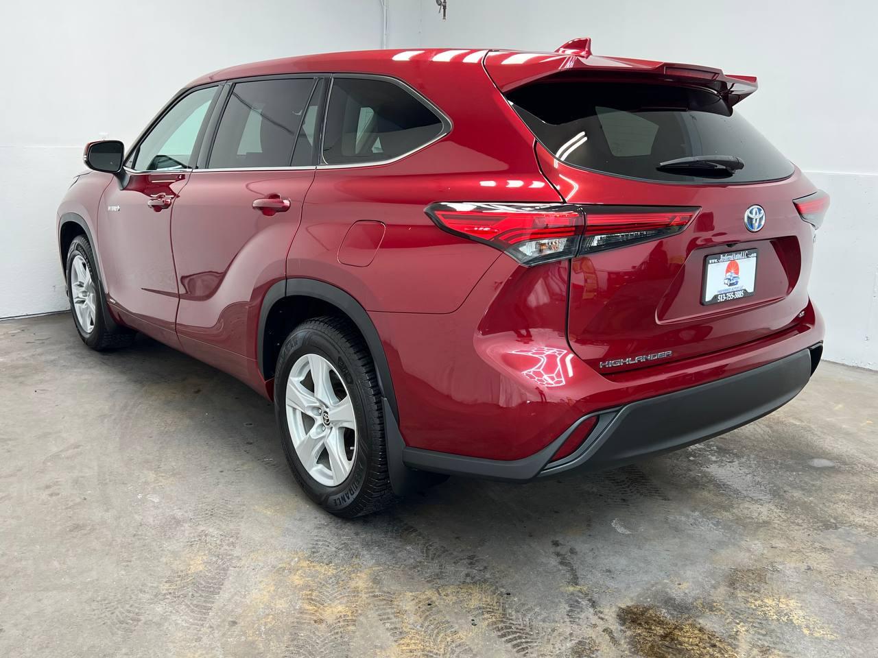 Toyota Highlander Hybrid  2021