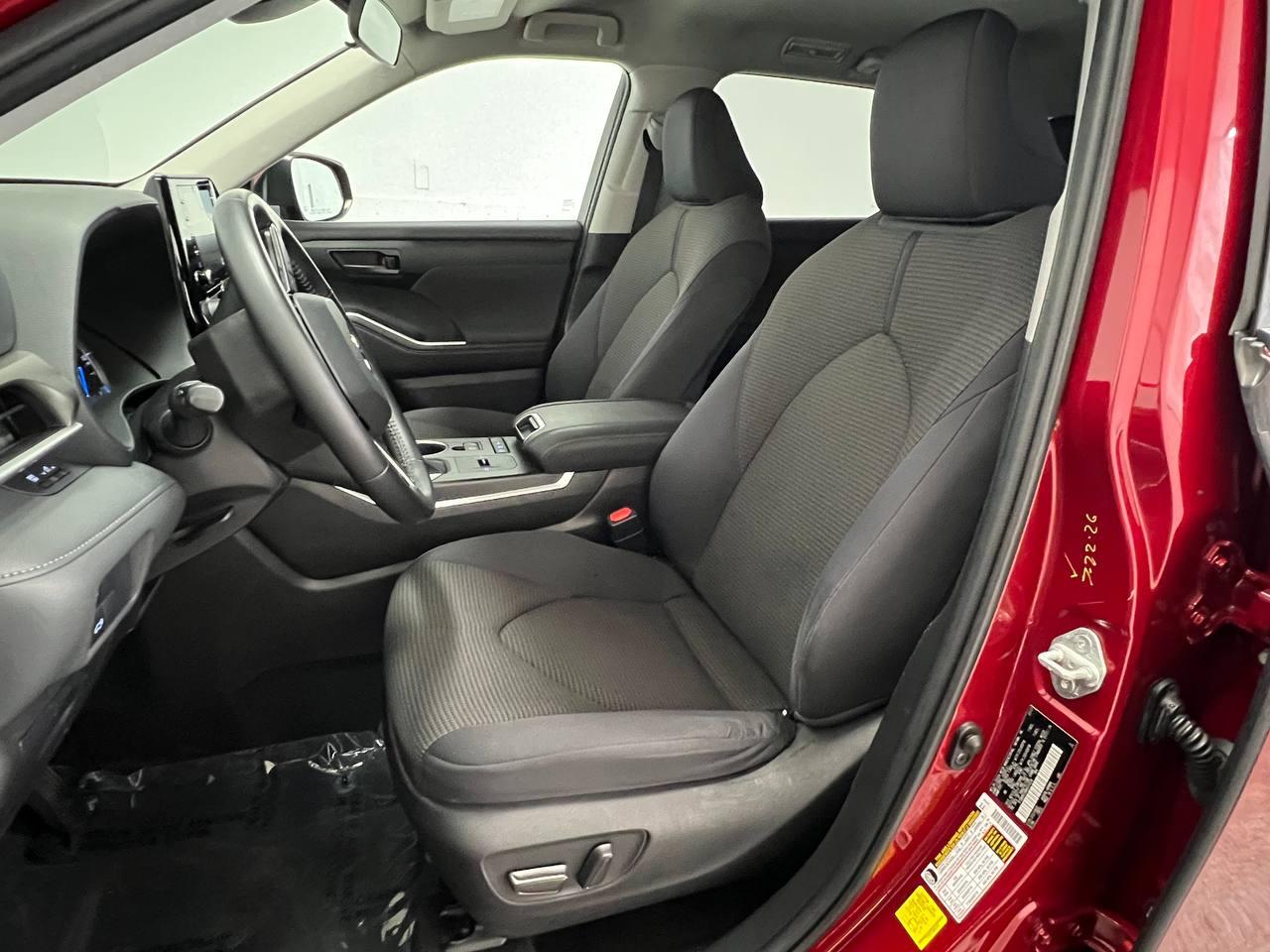 Toyota Highlander Hybrid  2021