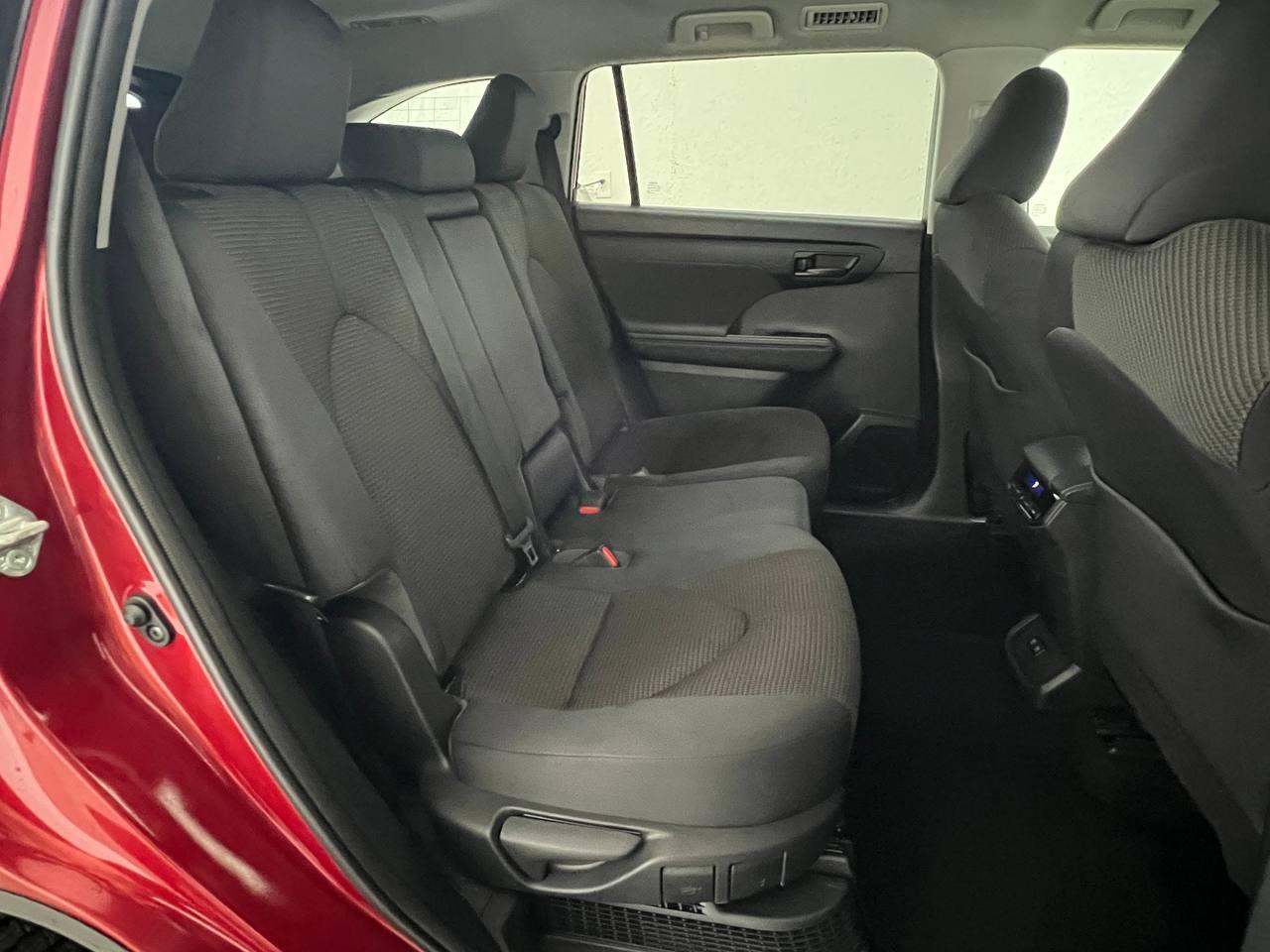 Toyota Highlander Hybrid  2021