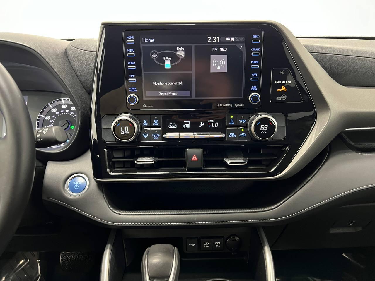 Toyota Highlander Hybrid  2021