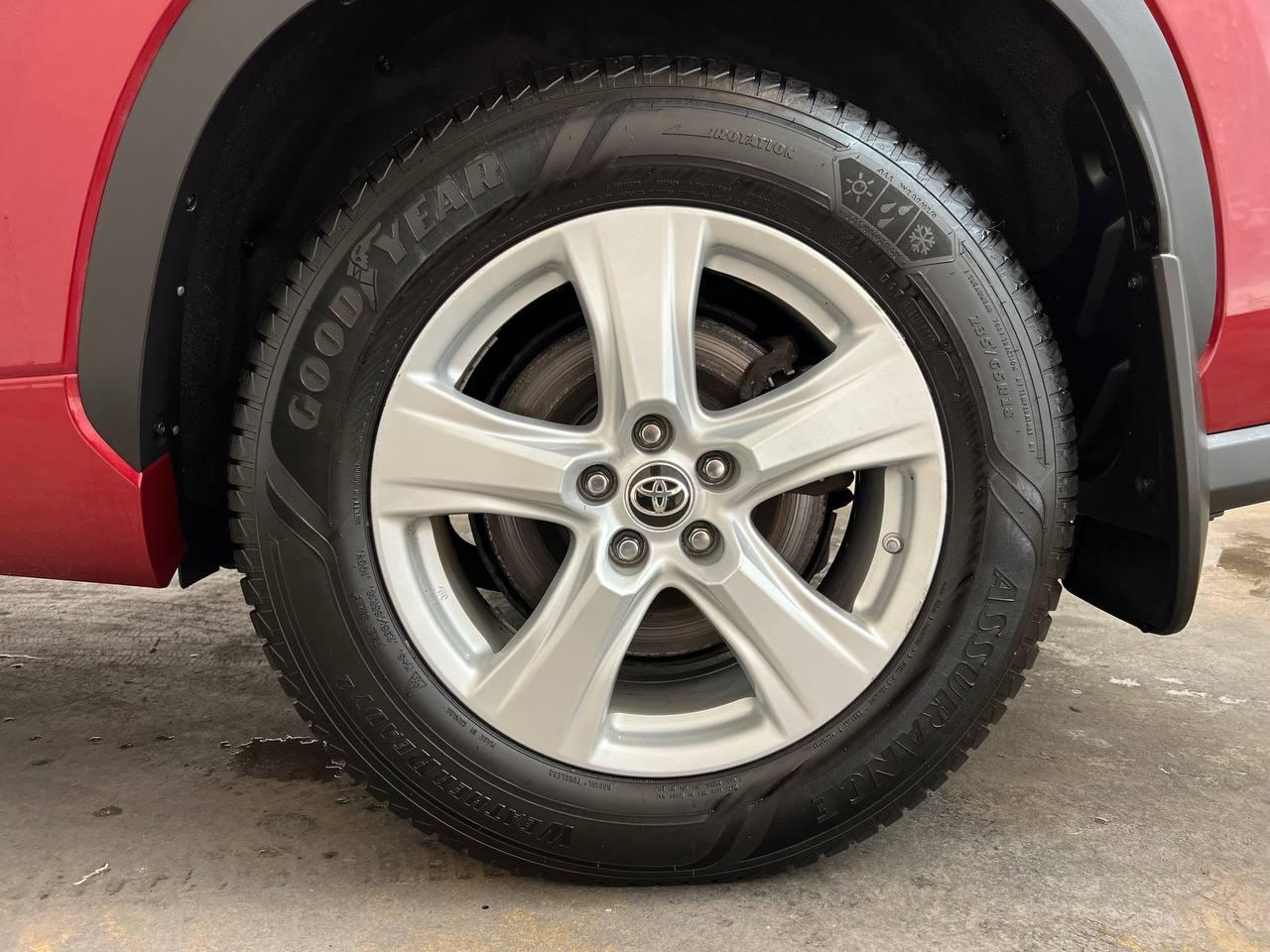 Toyota Highlander Hybrid  2021