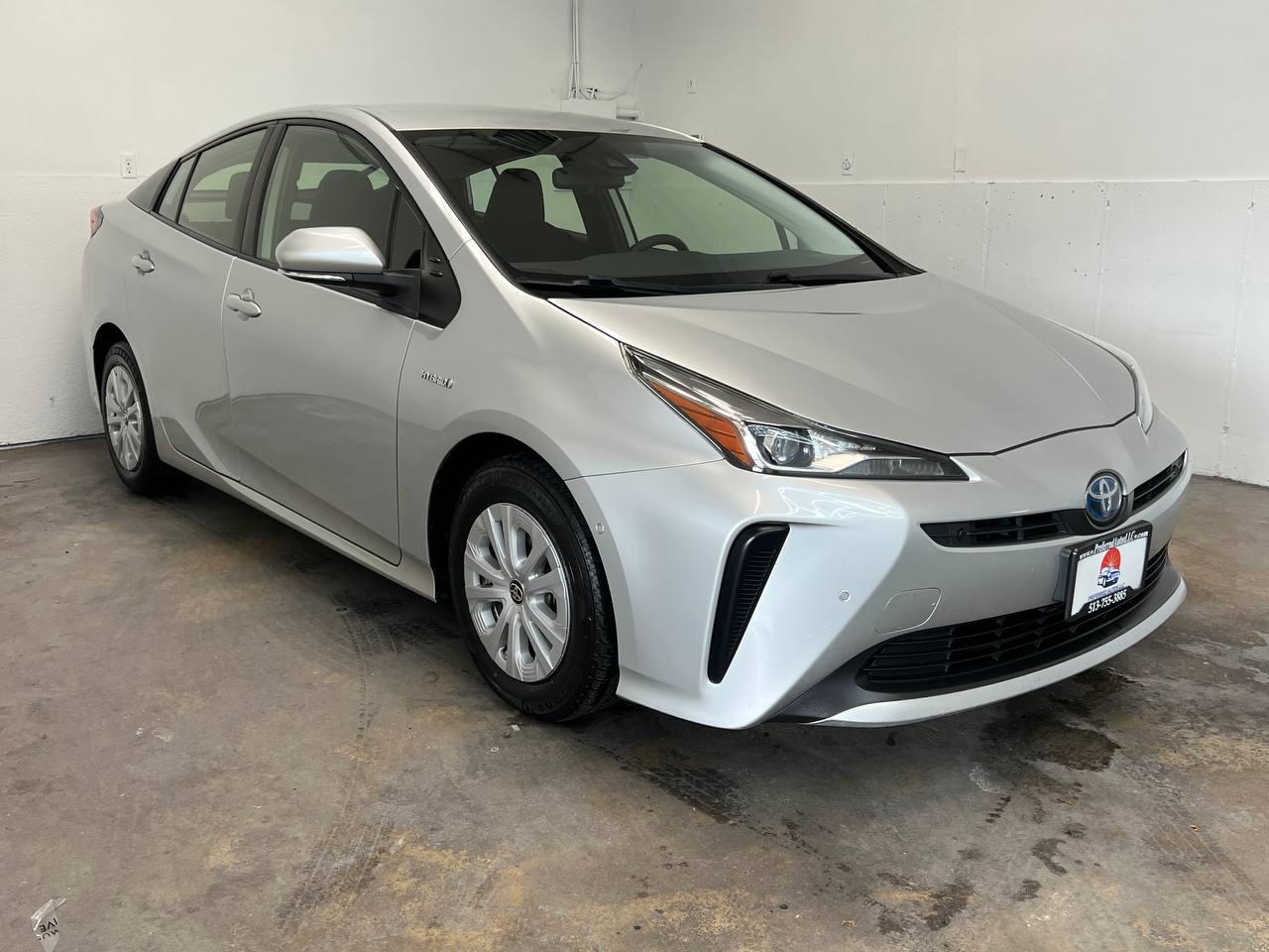 Toyota Prius LE 2021