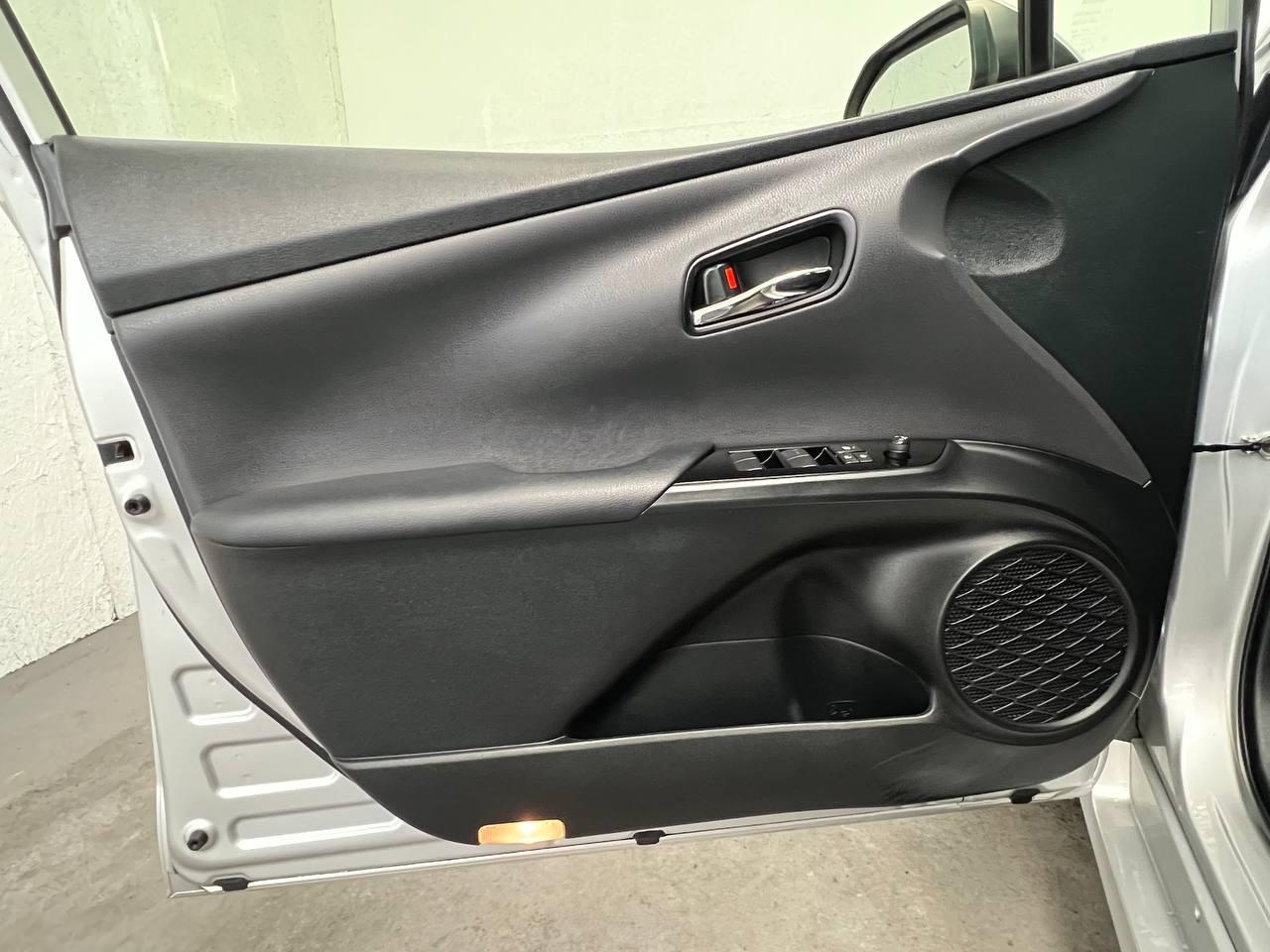 Toyota Prius LE 2021