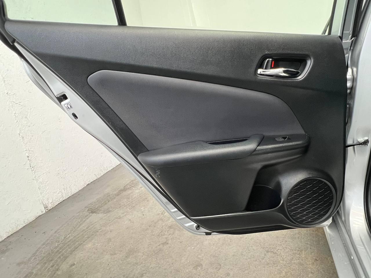 Toyota Prius LE 2021