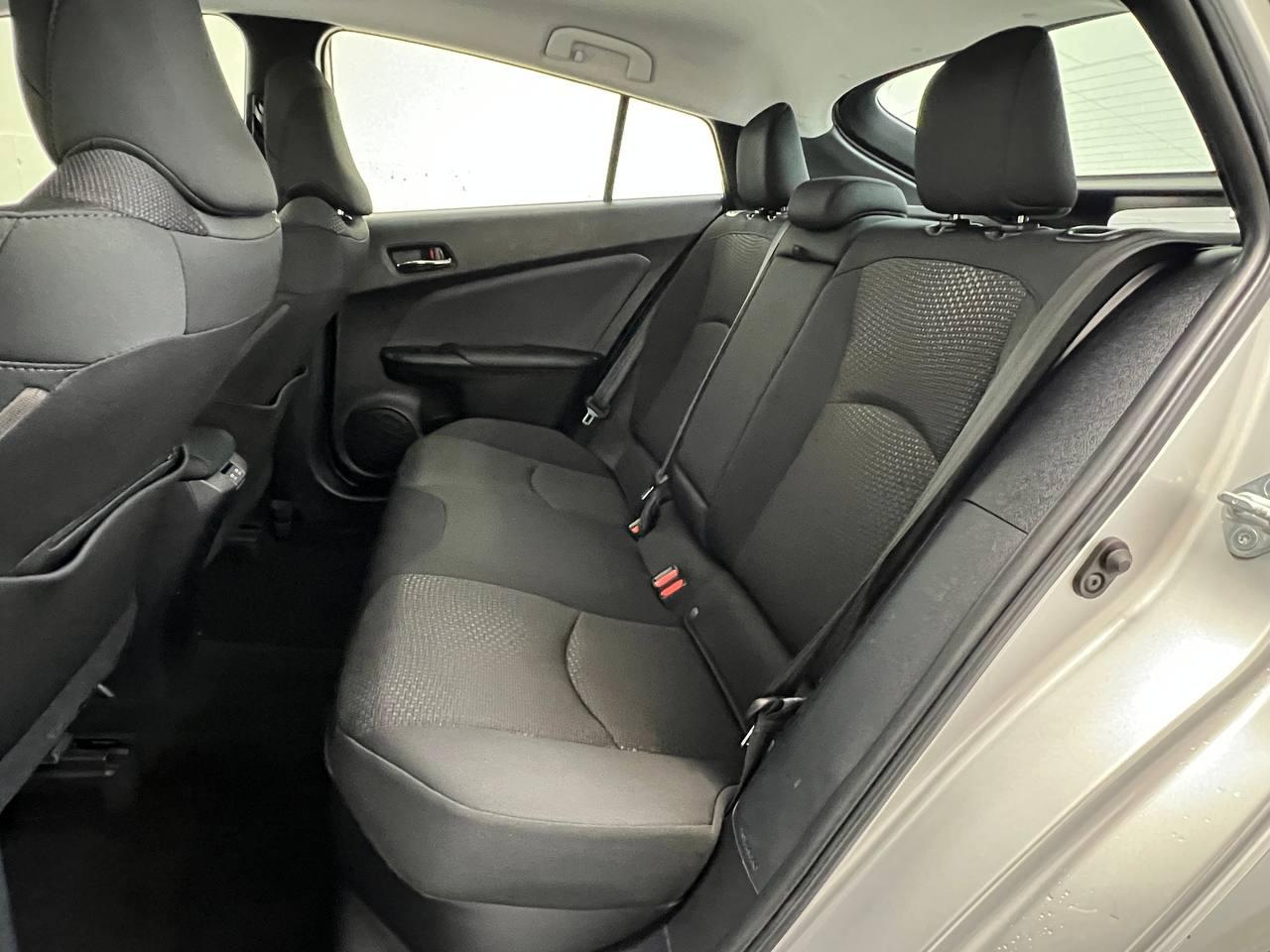 Toyota Prius LE 2021