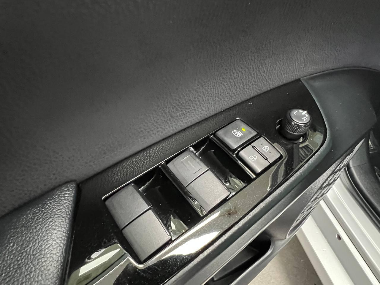 Toyota Prius LE 2021