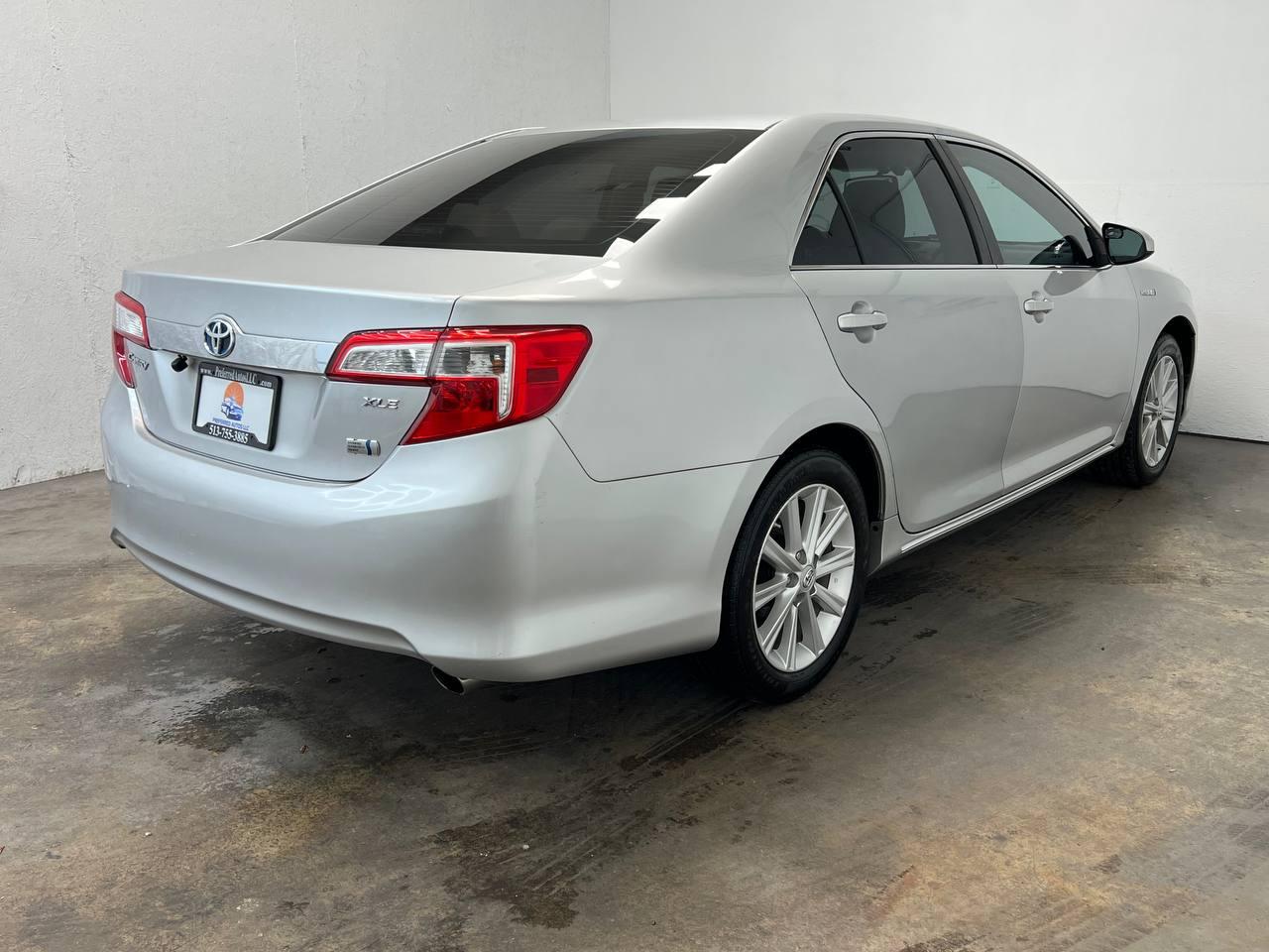 Toyota Camry Hybrid XLE 2013