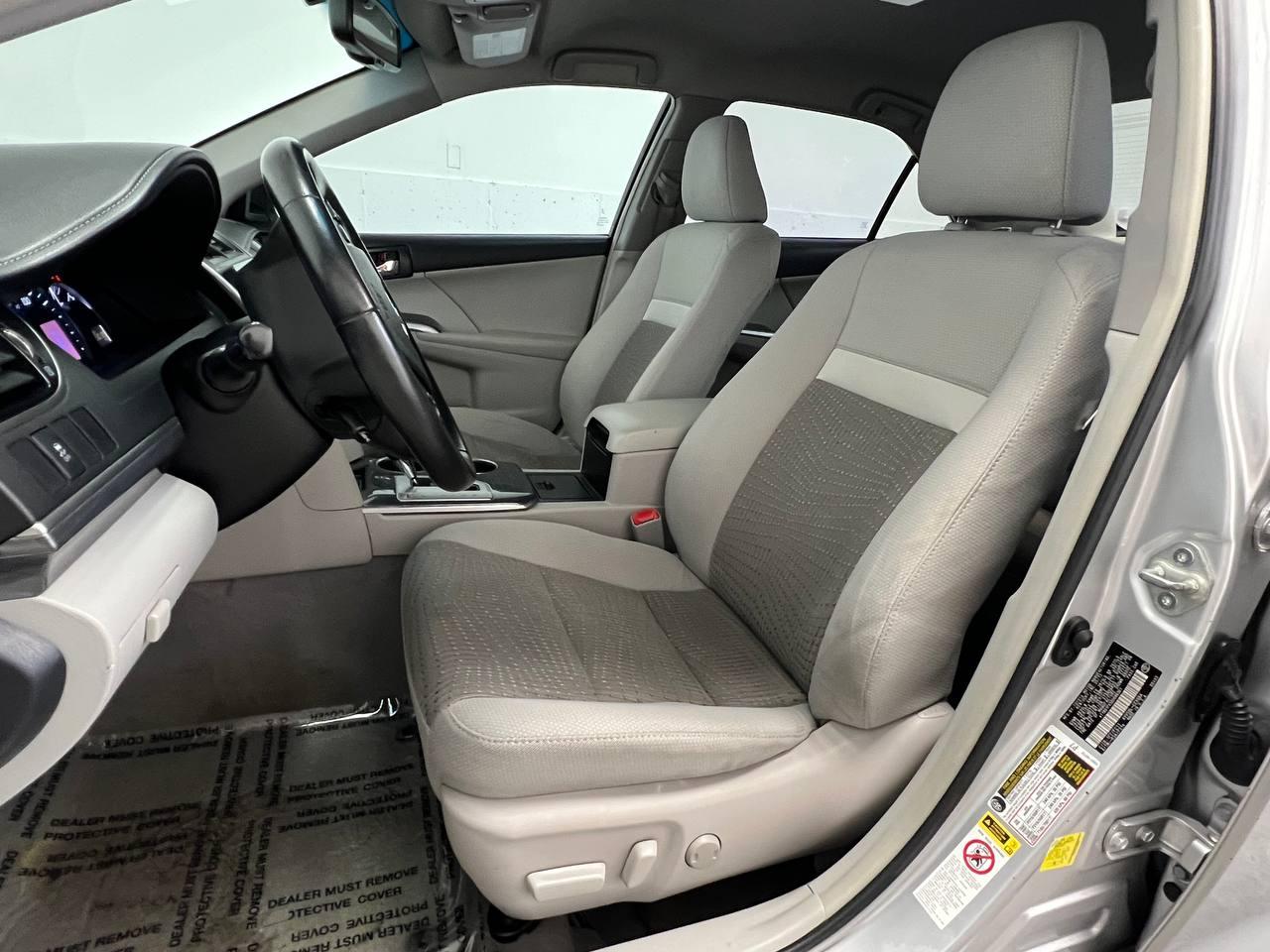 Toyota Camry Hybrid XLE 2013