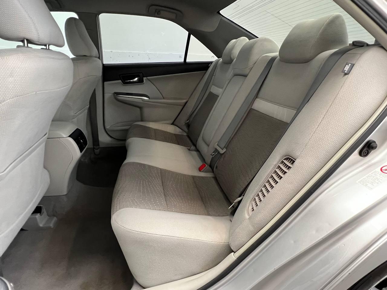Toyota Camry Hybrid XLE 2013