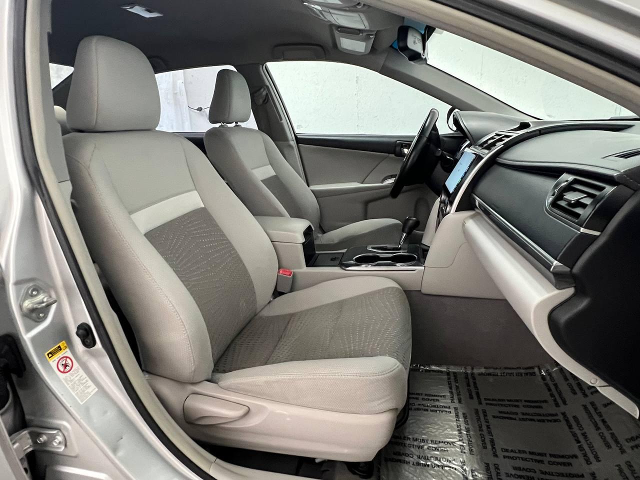 Toyota Camry Hybrid XLE 2013