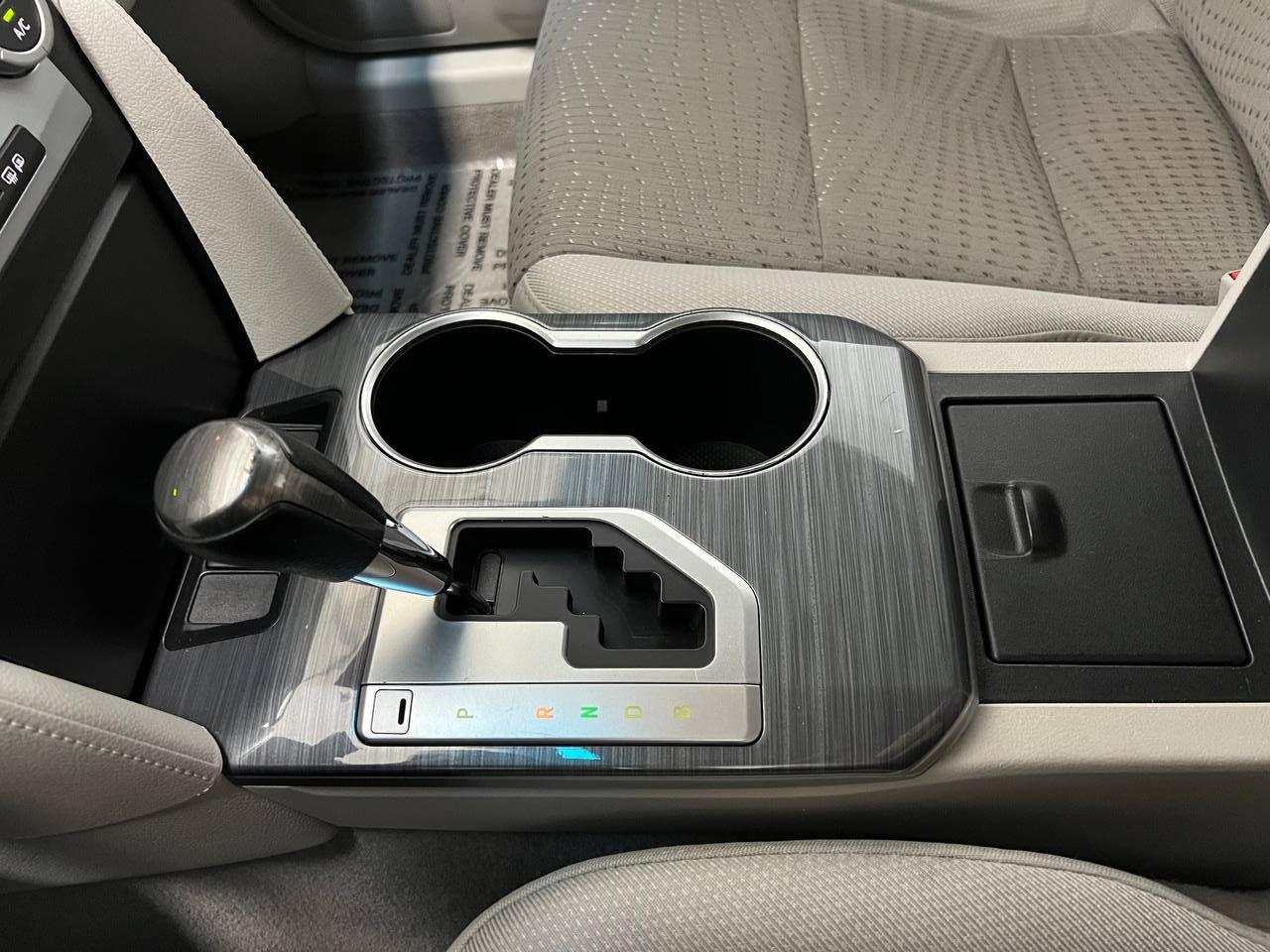 Toyota Camry Hybrid XLE 2013