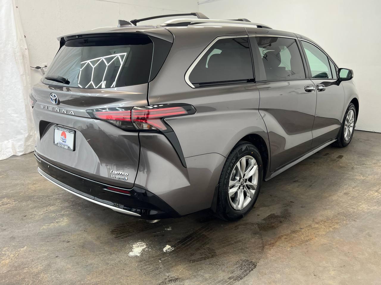 Toyota Sienna Limited 7-Passenger AWD 2022
