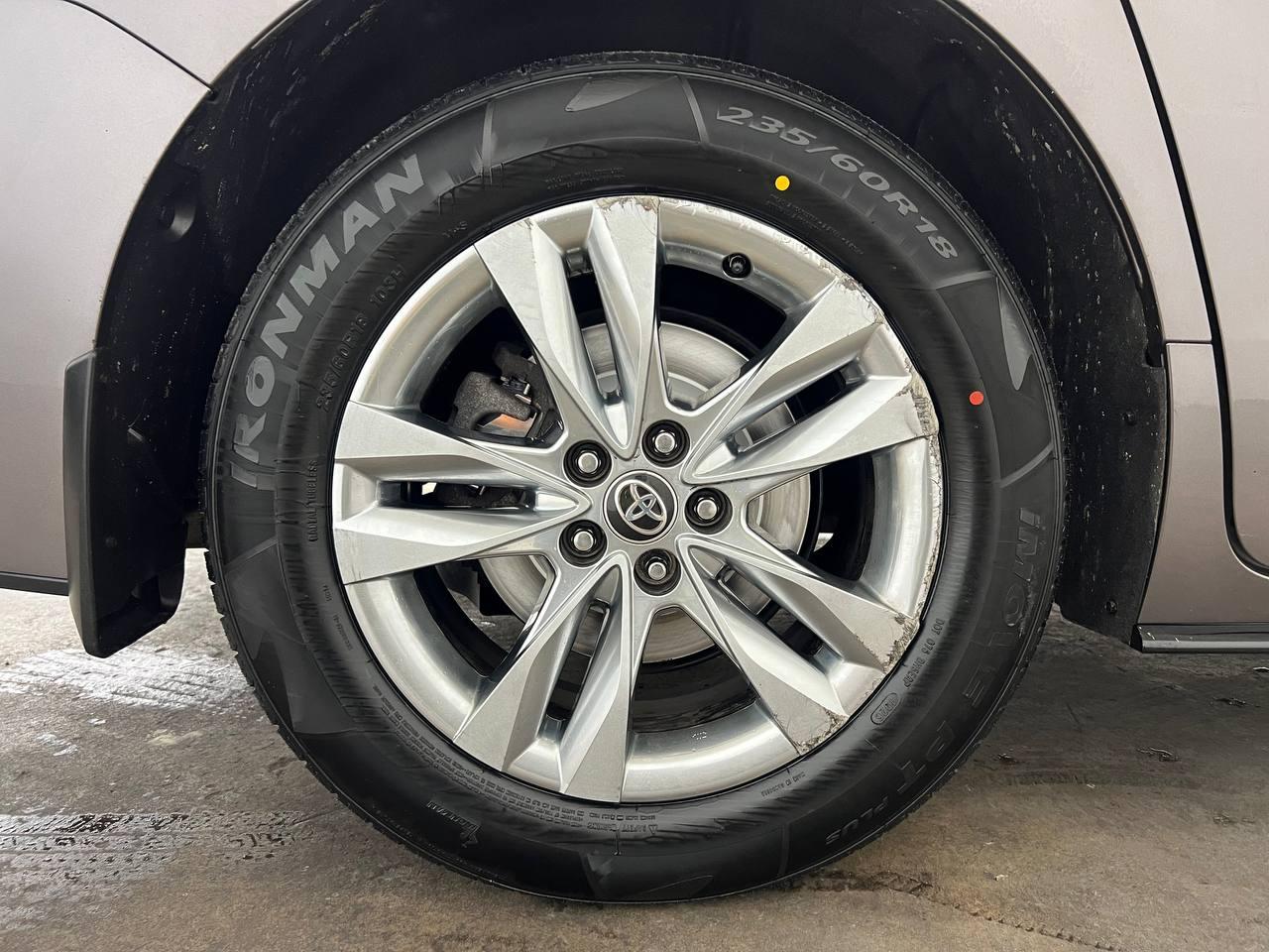 Toyota Sienna Limited 7-Passenger AWD 2022