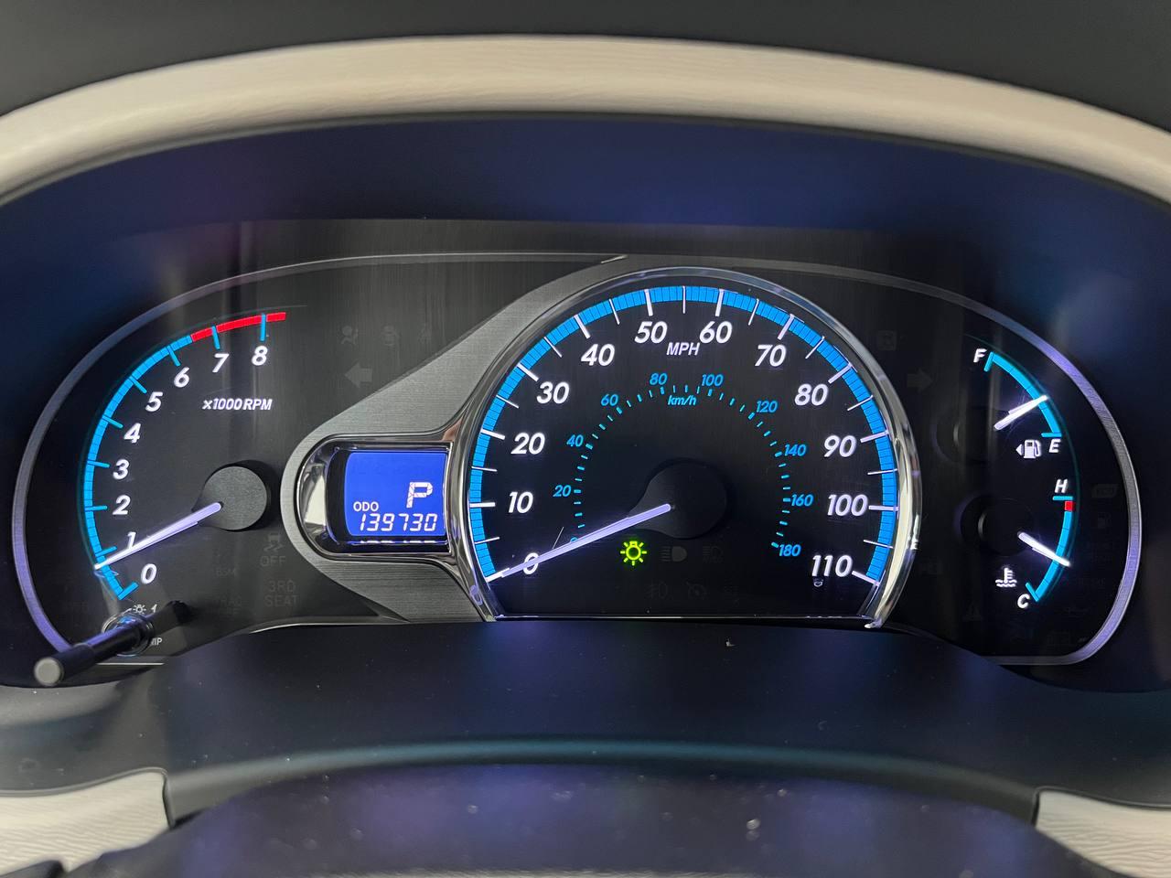 Toyota Sienna XLE 7-Passenger AWD 2014