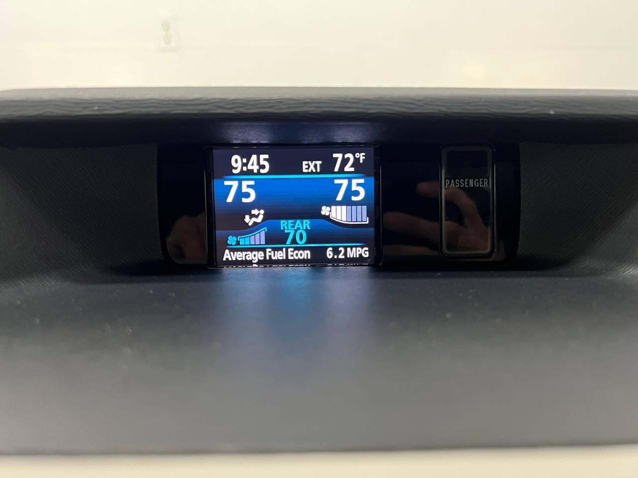 Toyota Sienna XLE 7-Passenger AWD 2014