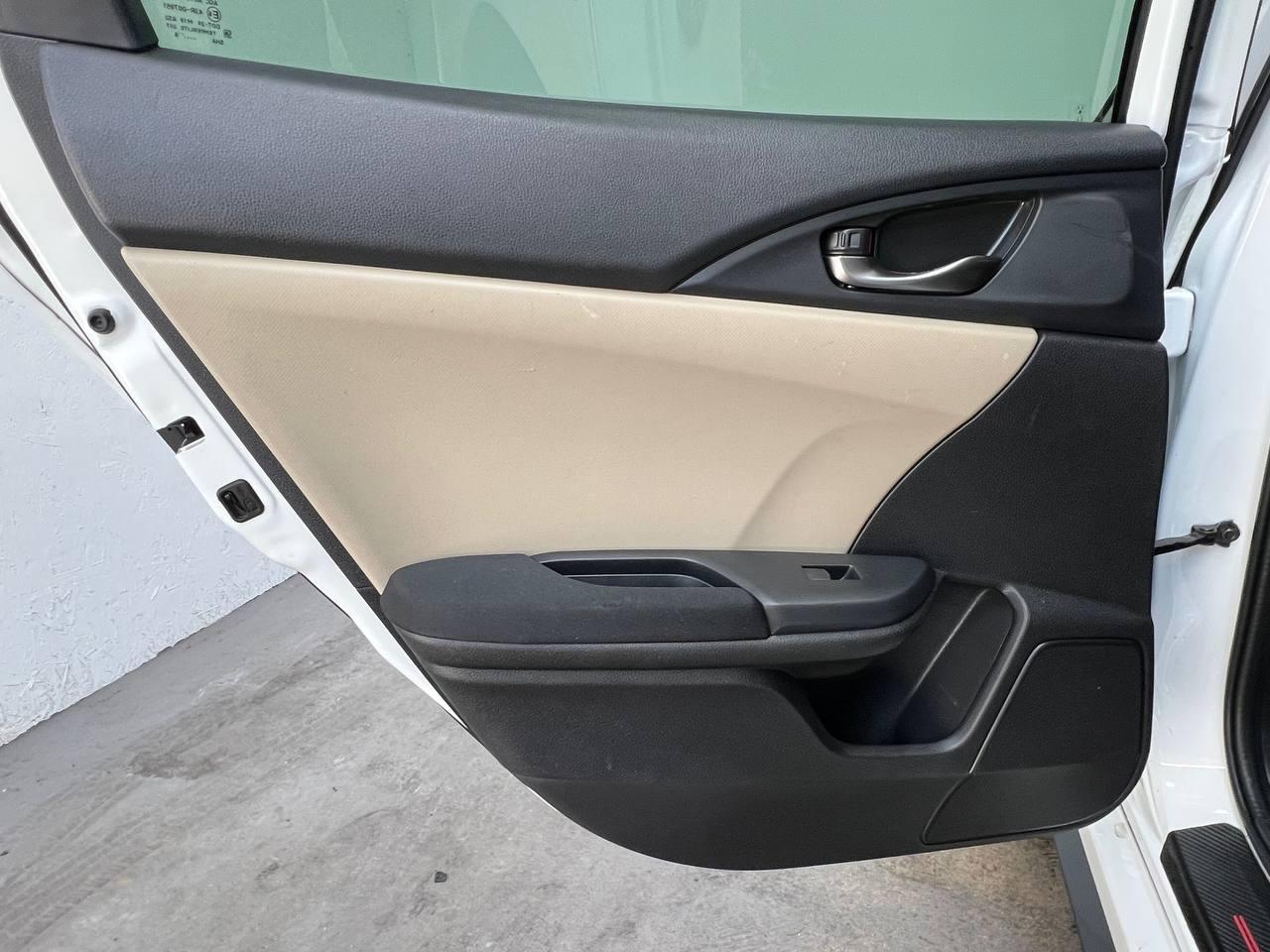 Honda Civic Hatchback Sport CVT 2018