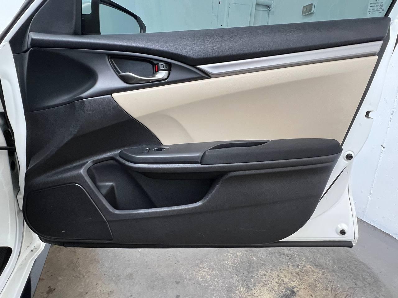 Honda Civic Hatchback Sport CVT 2018