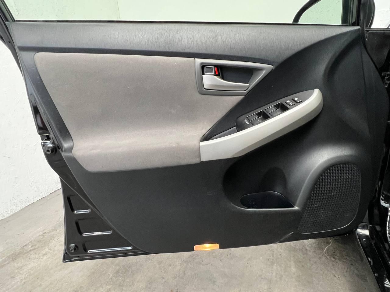 Toyota Prius Three 2014