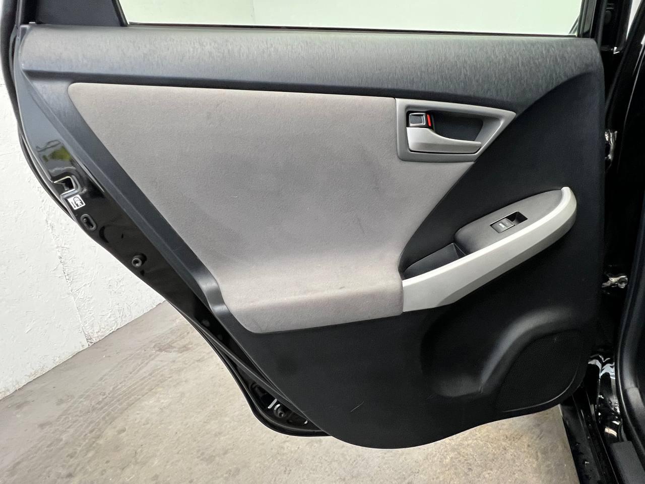 Toyota Prius Three 2014