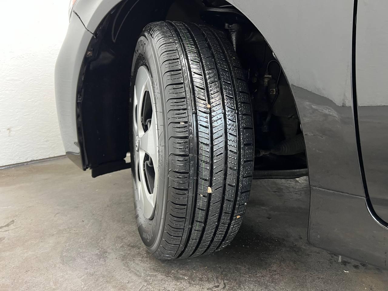 Toyota Prius Three 2014