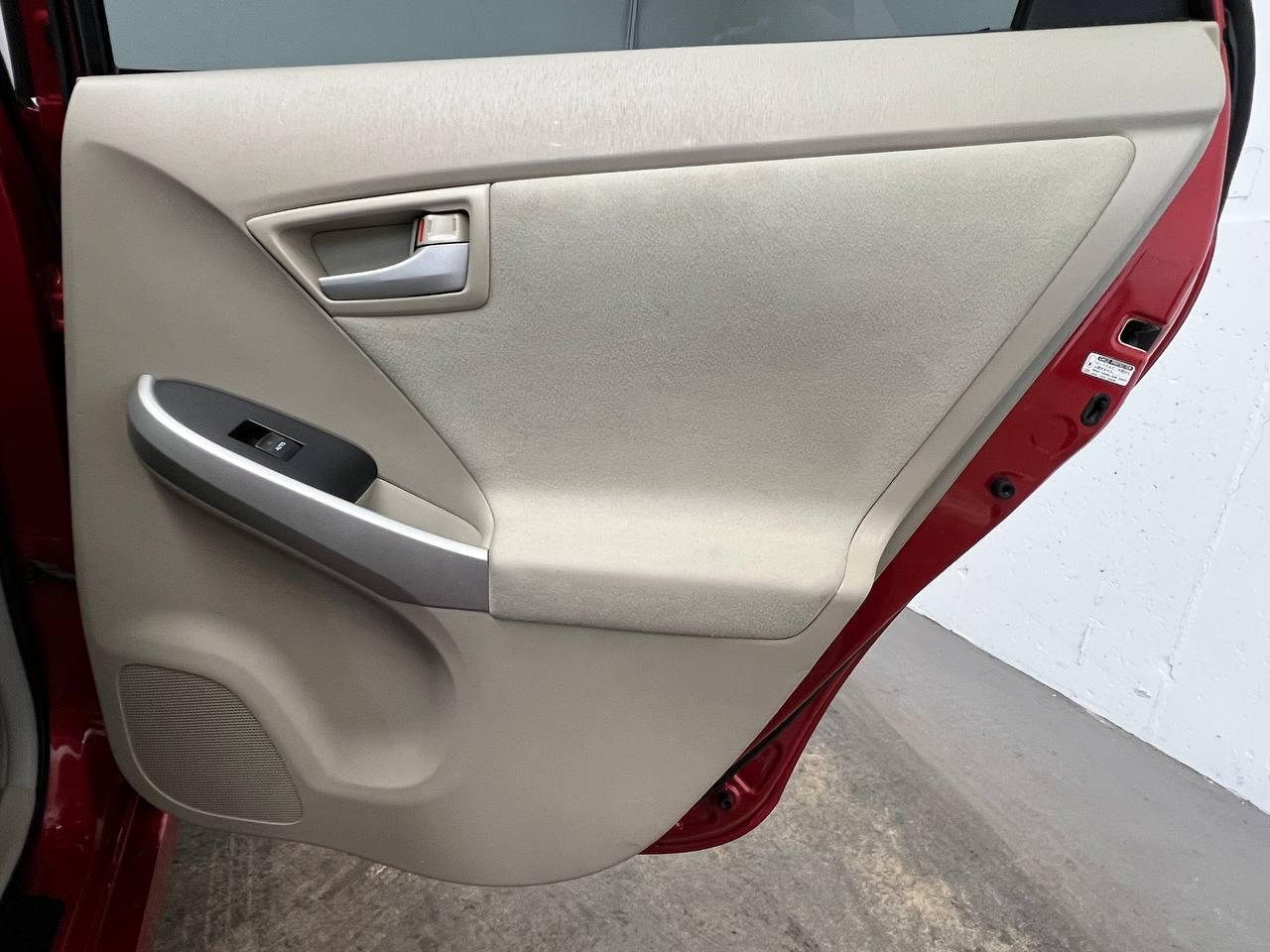 Toyota Prius Base 4D Hatchback 2010