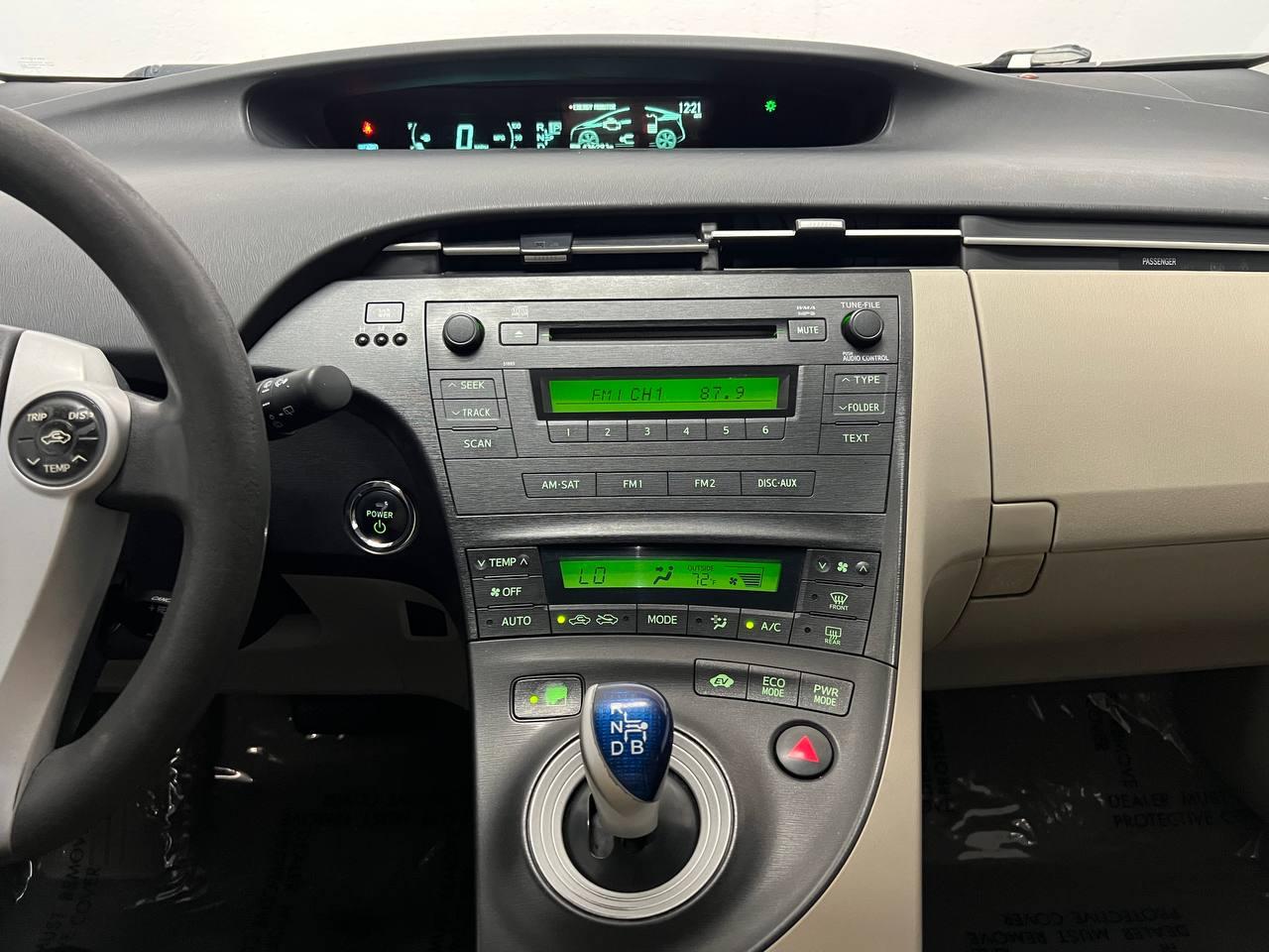 Toyota Prius Base 4D Hatchback 2010